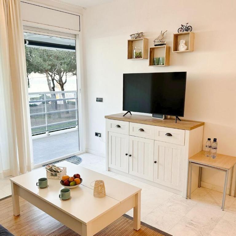 Unique apartment with direct sea view along the beach in S'Abanell Central Park Blanes - Apartamento de 1 dormitorio - 5