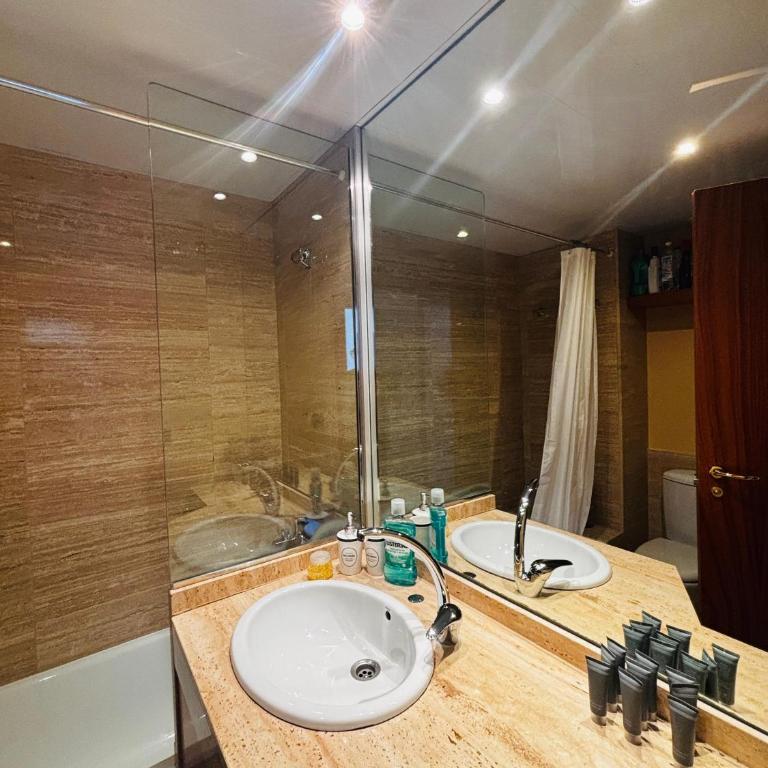 Unique apartment with direct sea view along the beach in S'Abanell Central Park Blanes - Apartamento de 1 dormitorio - 17