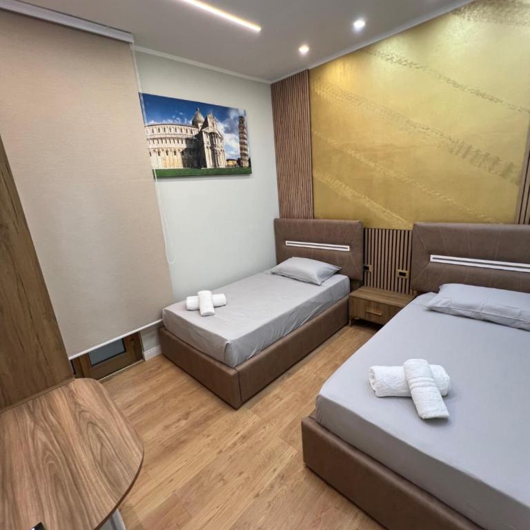 Golden House - Single Room - 1