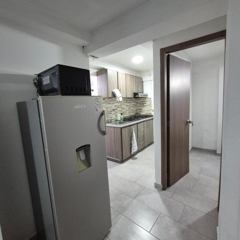 Apto centro cerca al san jorge - Apartamento de 2 dormitorios - 4