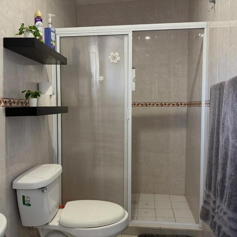 Alojamiento a pocas calles de la playa - Two-Bedroom Apartment - 9