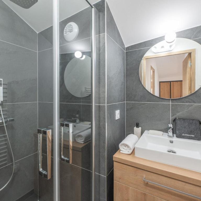 Appartement moderne aux pieds des pistes, Alpe d'Huez - Three-Bedroom Apartment - 13