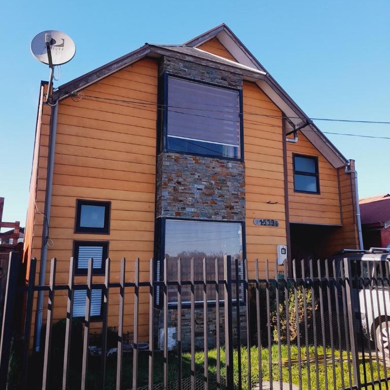 spacious house with quincho - One-Bedroom House - 1