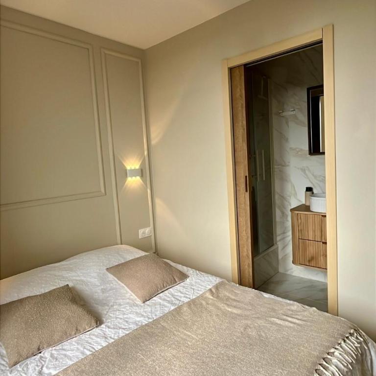 Studio moderne au pied de la Cathédrale de Reims - Apartamento de 1 dormitorio - 26