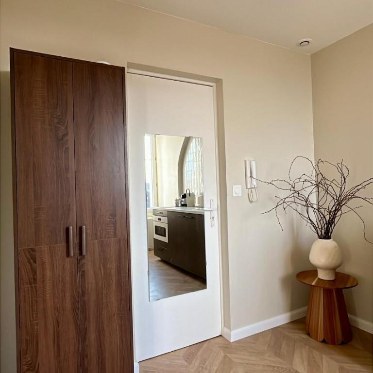 Studio moderne au pied de la Cathédrale de Reims - Apartamento de 1 dormitorio - 19