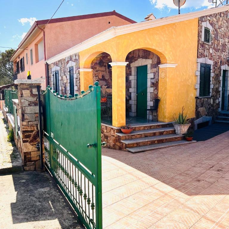 Appartamenti San Teodoro I - II - Three-Bedroom Apartment - 2