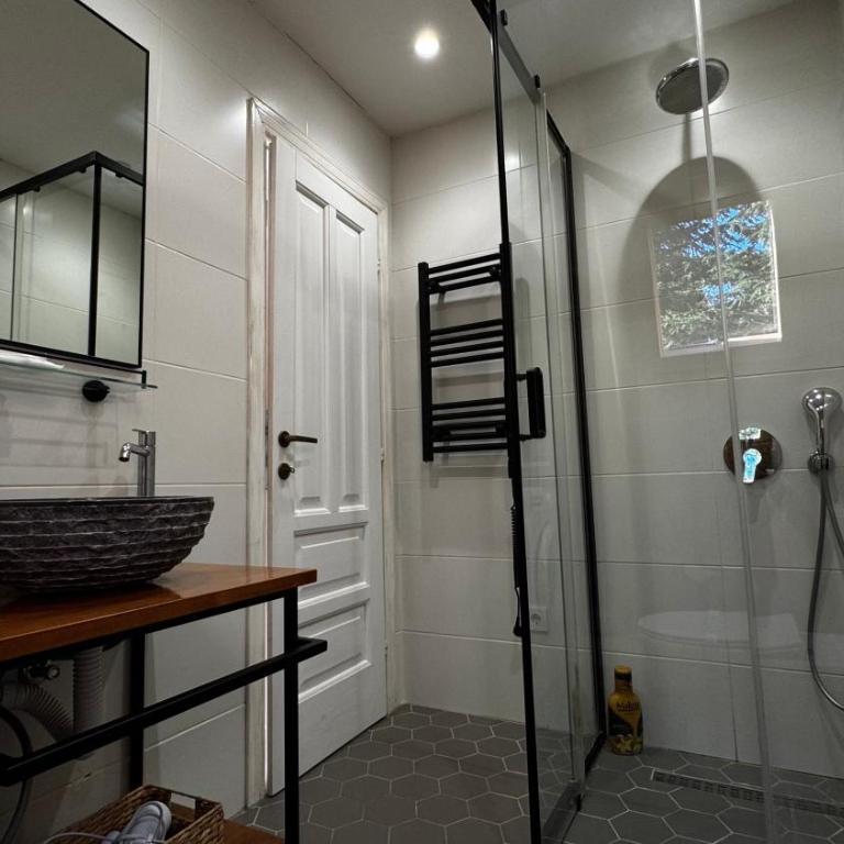PinePano Lodges - Two-Bedroom Chalet - 13