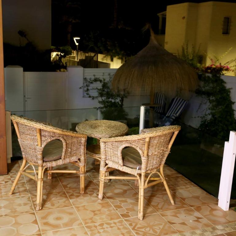 VILLA ROMPEOLAS JUNTO al MAR con PISCINA PRIVADA - Villa con piscina privada - 61