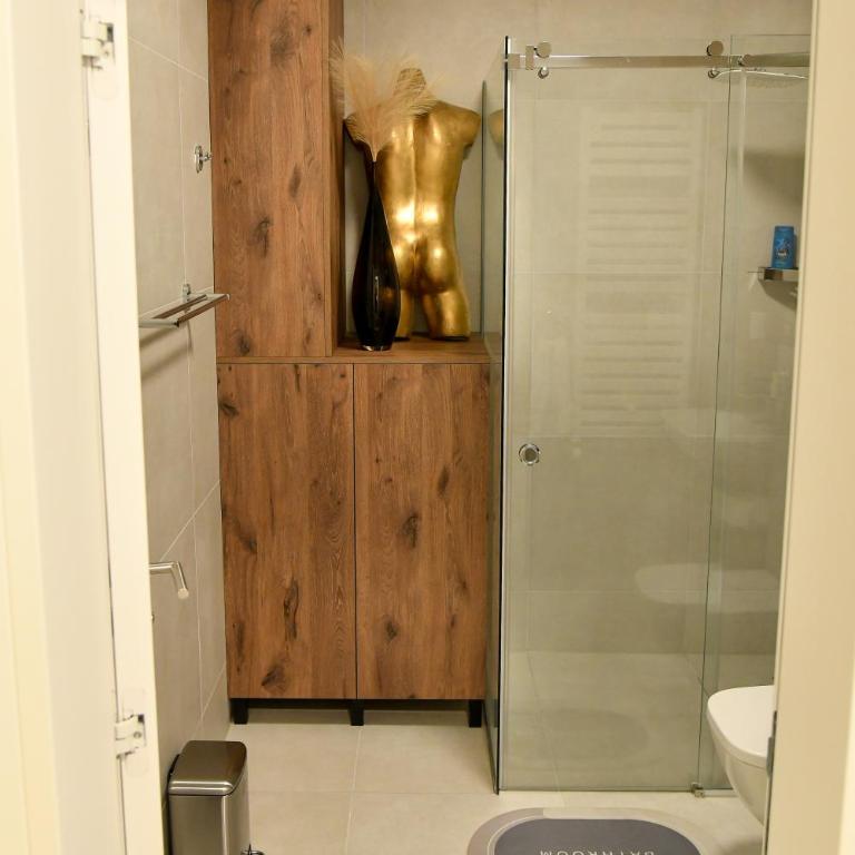 Residence LUX - One-Bedroom Apartment - 16