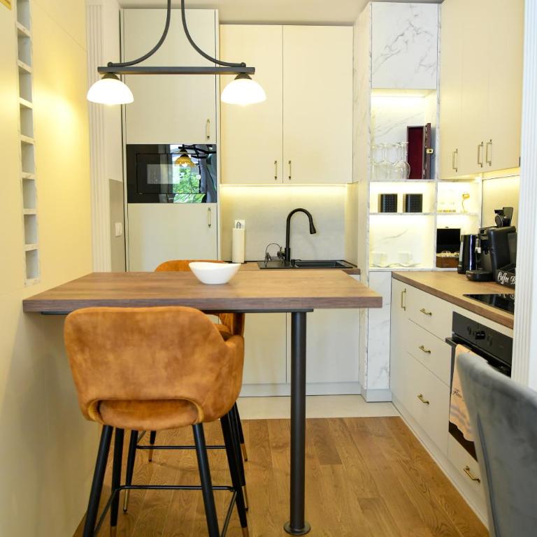 Residence LUX - One-Bedroom Apartment - 10