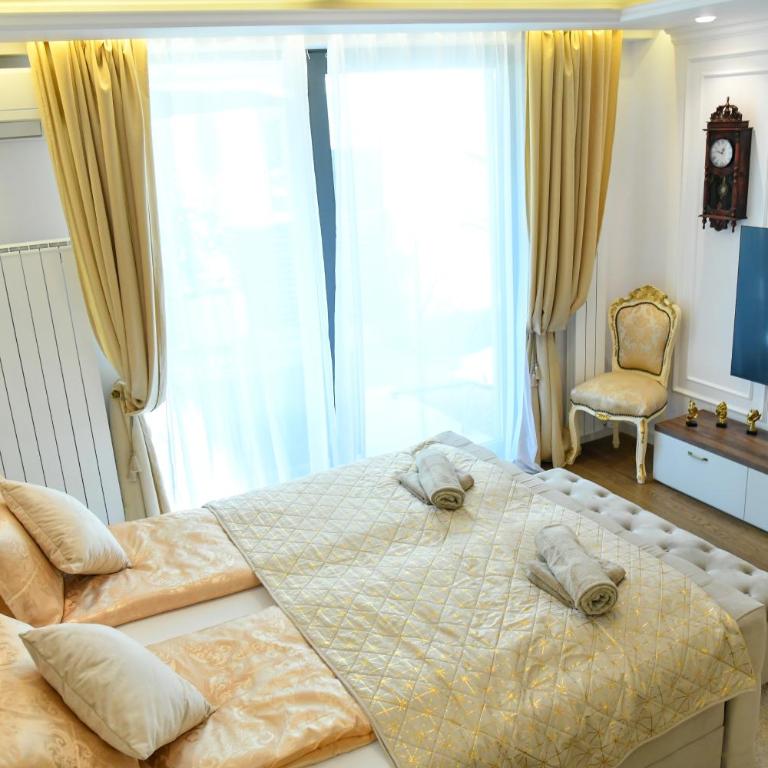 Residence LUX - One-Bedroom Apartment - 4