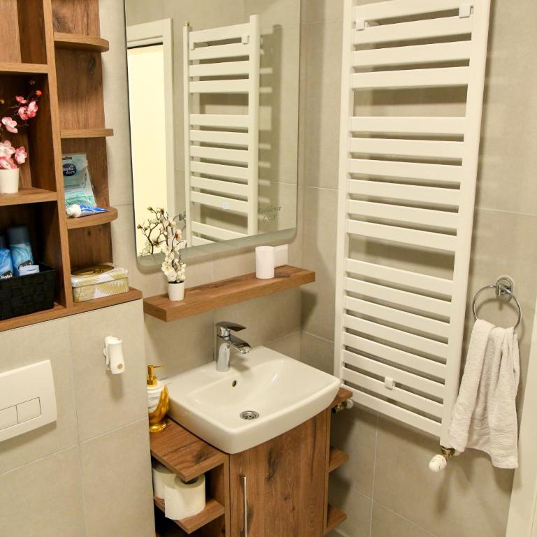 Residence LUX - One-Bedroom Apartment - 15
