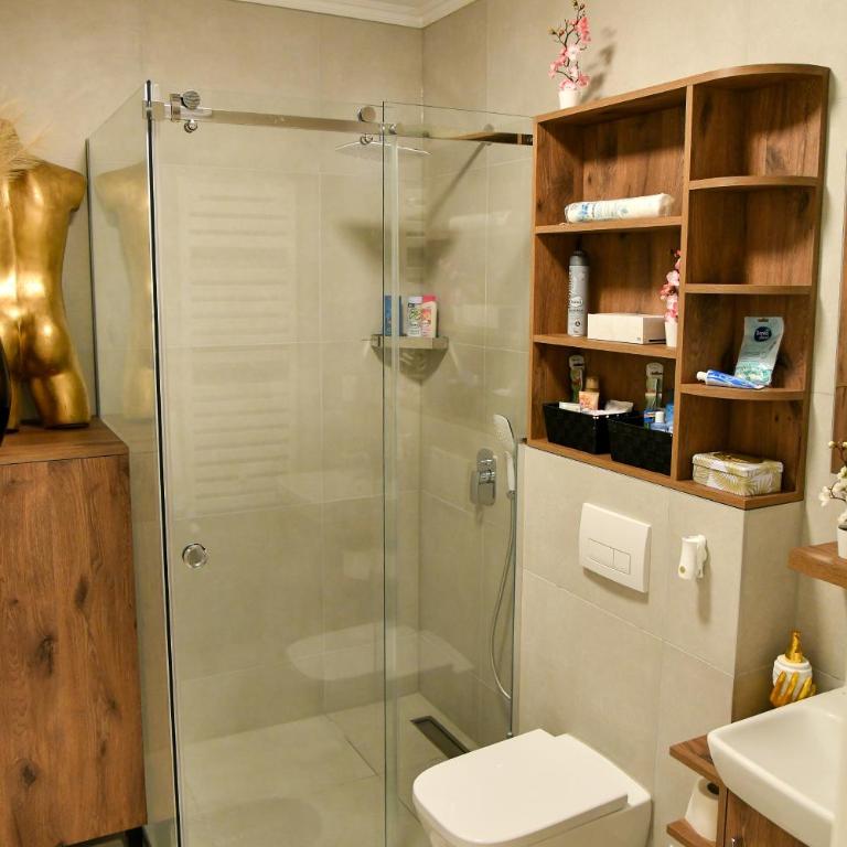Residence LUX - One-Bedroom Apartment - 13