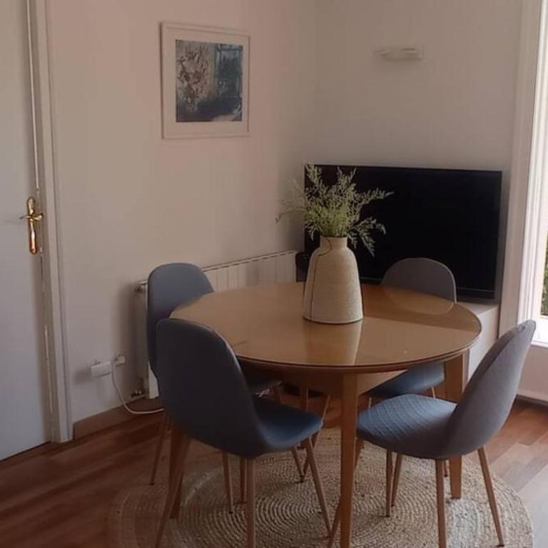Quiet cozy apartment near beach - Apartamento de 2 dormitorios con terraza - 4