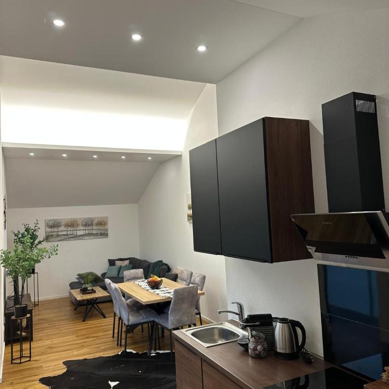 Stylische Ferienwohnung - Two-Bedroom Apartment - 9