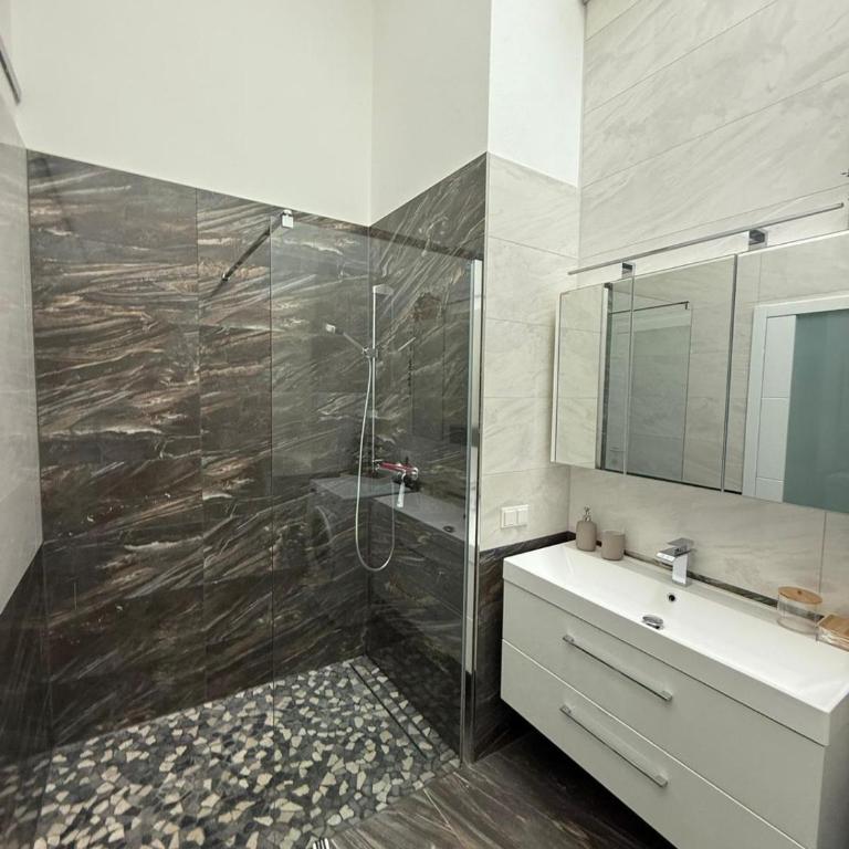 Stylische Ferienwohnung - Two-Bedroom Apartment - 18