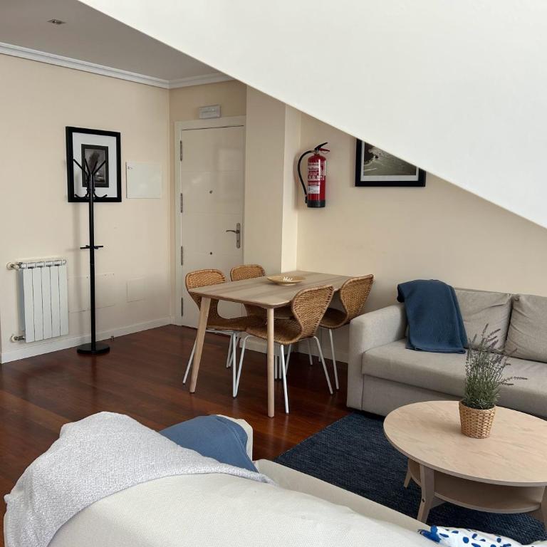 Ático en el centro de Llanes - Two-Bedroom Apartment - 12
