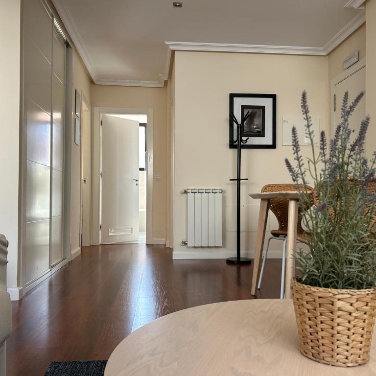 Ático en el centro de Llanes - Two-Bedroom Apartment - 8