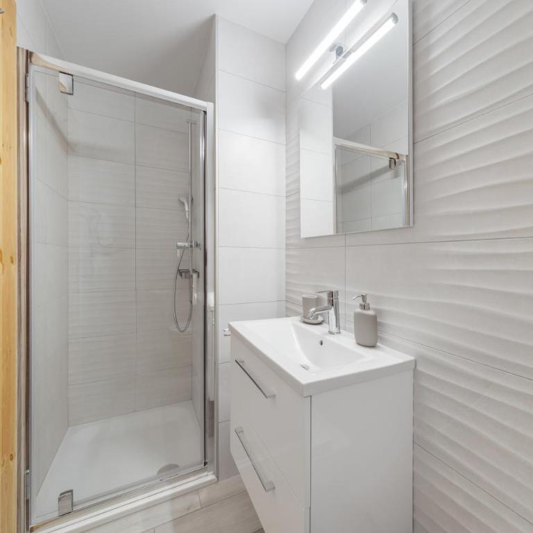 Le Rocher l Pied des pistes l By CosyHome - Two-Bedroom Apartment - 20
