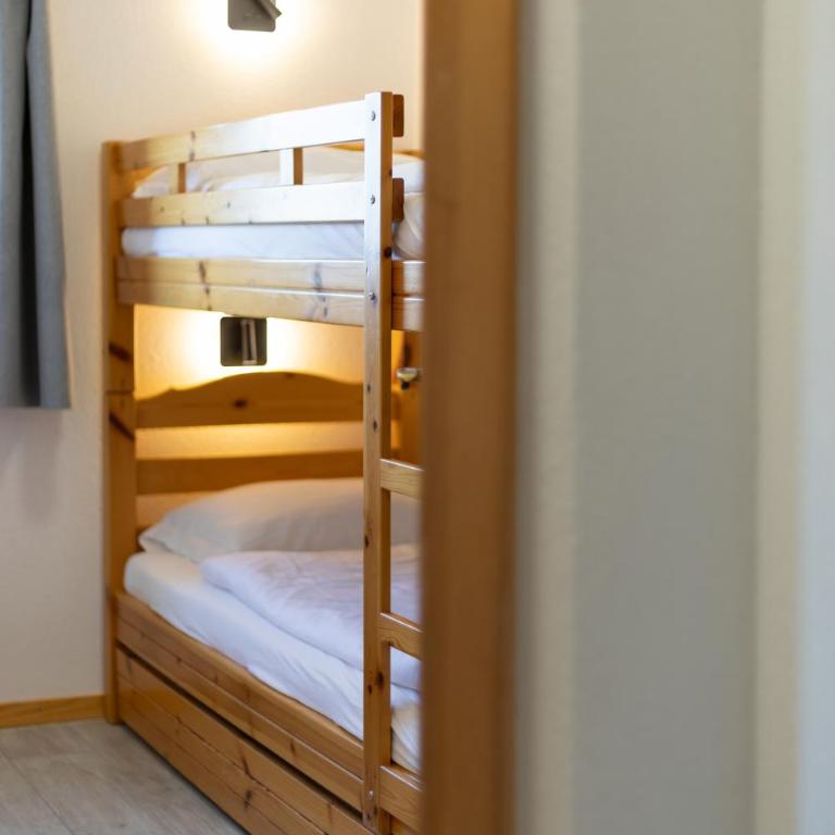 Le Rocher l Pied des pistes l By CosyHome - Two-Bedroom Apartment - 16