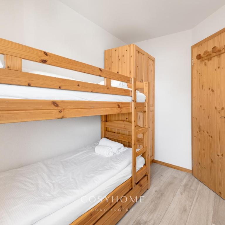 Le Rocher l Pied des pistes l By CosyHome - Two-Bedroom Apartment - 18