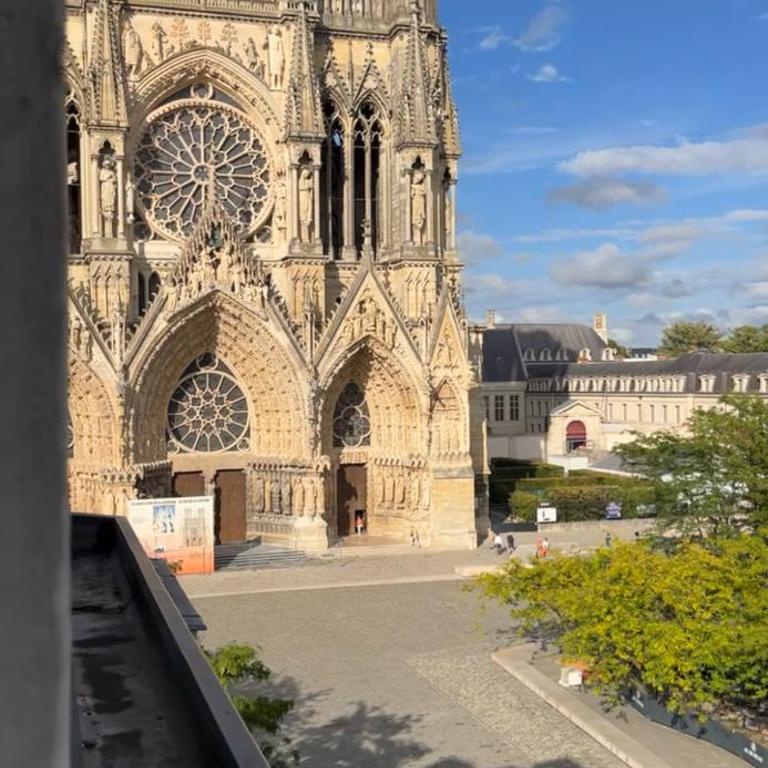 Studio moderne au pied de la Cathédrale de Reims - Apartamento de 1 dormitorio - 36