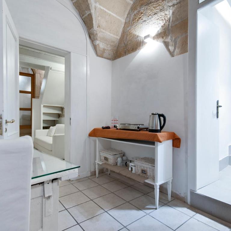 Chiesa Greca Suites - Lecce Selection - Family Room with Private Bathroom - 2
