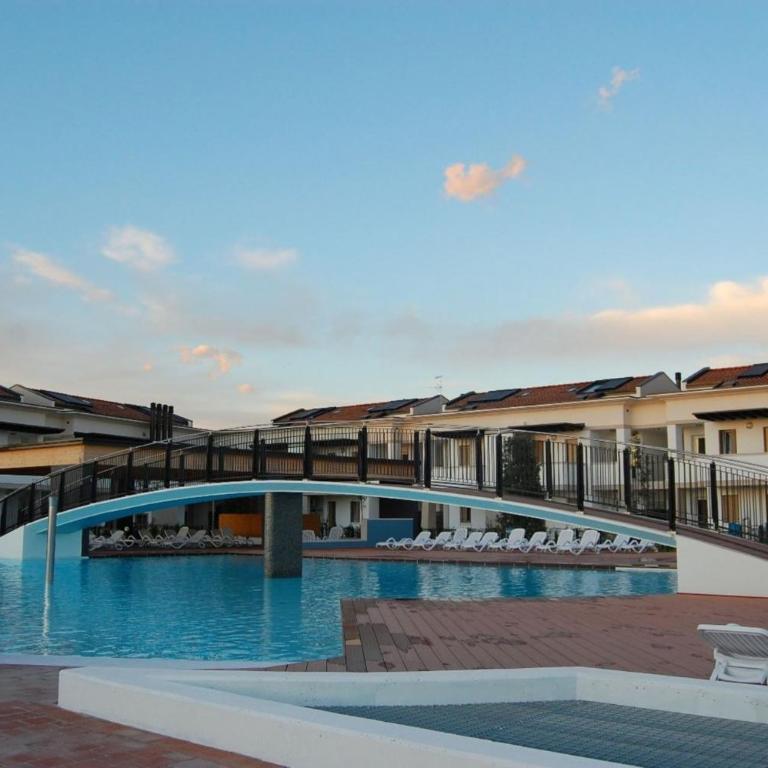 Relaxing apartment in a village with swimming pool - Apartment - 1