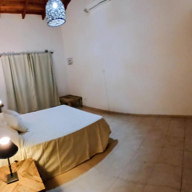 Alojamiento ideal en zona norte de Córdoba Capital - Casa de 3 dormitorios - 12