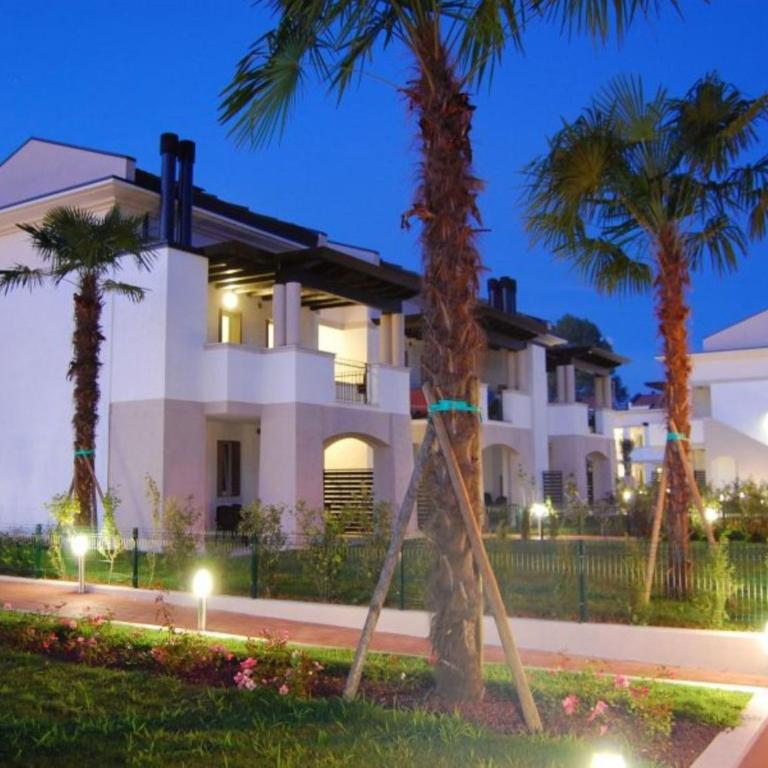 Homely apartment with swimming pool in a village - Appartement - 7