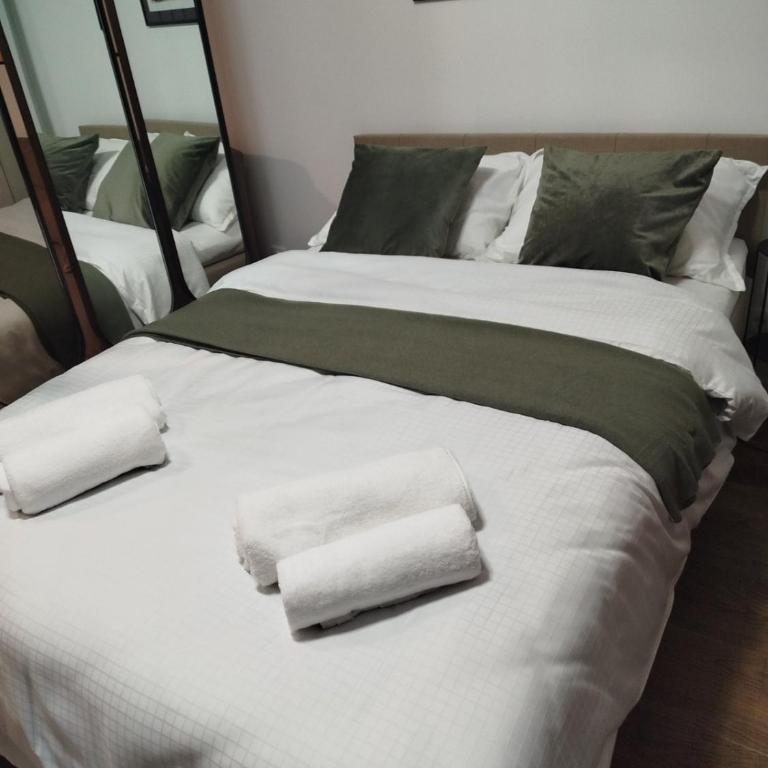 Urban Elegance Studio & SPA - Studio with Garden View - 27