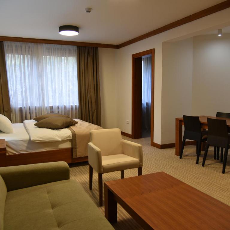 Aparthotel Vucko - Deluxe Family Suite - 7