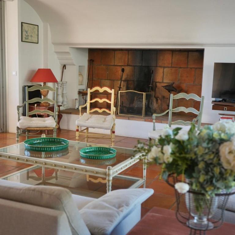 Grande villa familiale vue mer avec piscine - domaine privé à St Cyr sur Mer - Villa avec Piscine Privée - 14