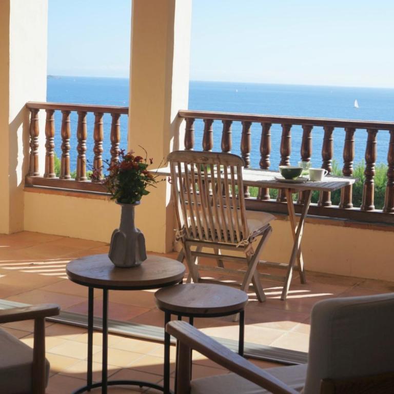 Grande villa familiale vue mer avec piscine - domaine privé à St Cyr sur Mer - Villa avec Piscine Privée - 44