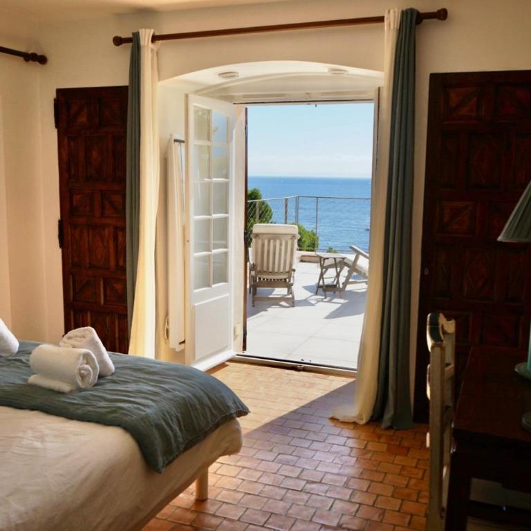 Grande villa familiale vue mer avec piscine - domaine privé à St Cyr sur Mer - Villa avec Piscine Privée - 55