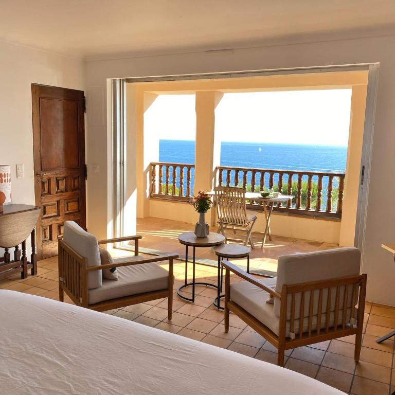 Grande villa familiale vue mer avec piscine - domaine privé à St Cyr sur Mer - Villa avec Piscine Privée - 43
