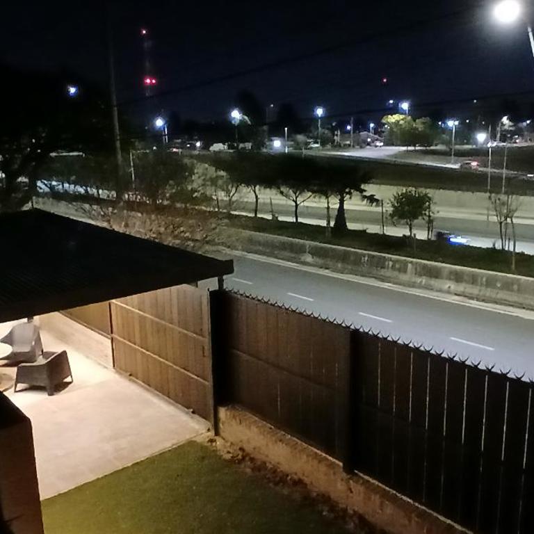 Alojamiento ideal en zona norte de Córdoba Capital - Casa de 3 dormitorios - 21