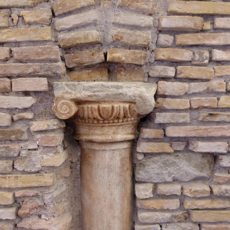 The column of Campo de' Fiori - Appartamento con 1 Camera da Letto - 34