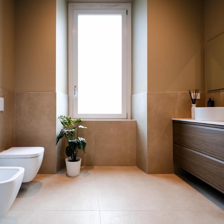 Balcony Triple Suite - 3 min walk to Bernina Express - Junior Suite with Mountain View - 7