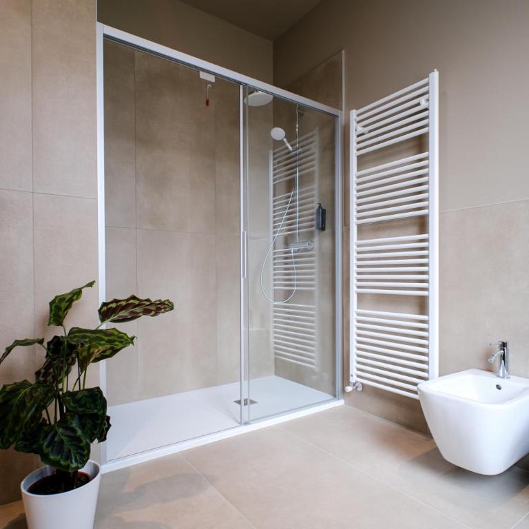 Balcony Triple Suite - 3 min walk to Bernina Express - Junior Suite with Mountain View - 8