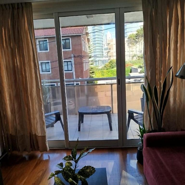 Departamento en Playa Chica con vista al mar - Apartamento de 1 dormitorio con vistas al mar - 2