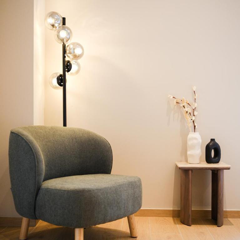 Balcony Triple Suite - 3 min walk to Bernina Express - Junior Suite with Mountain View - 15