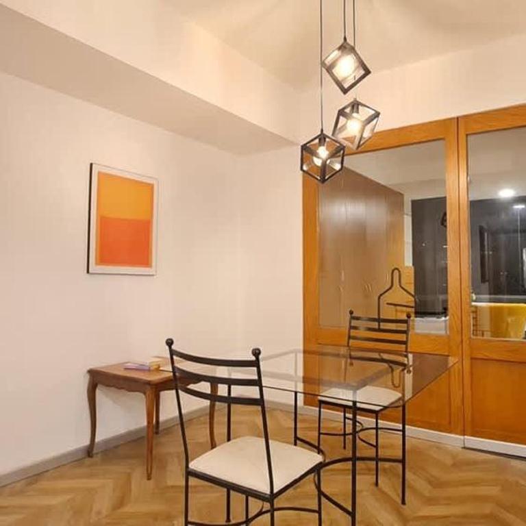 City Skyline View King bed Top Location Comfortable - Apartment - 18