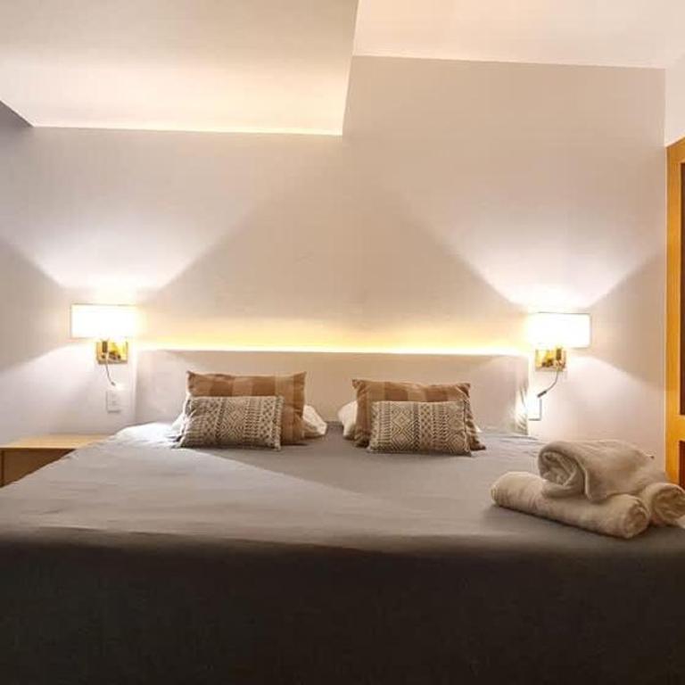 City Skyline View King bed Top Location Comfortable - Apartment - 21