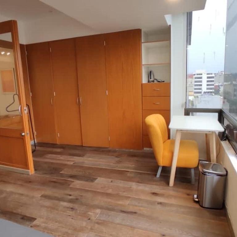 City Skyline View King bed Top Location Comfortable - Apartment - 29