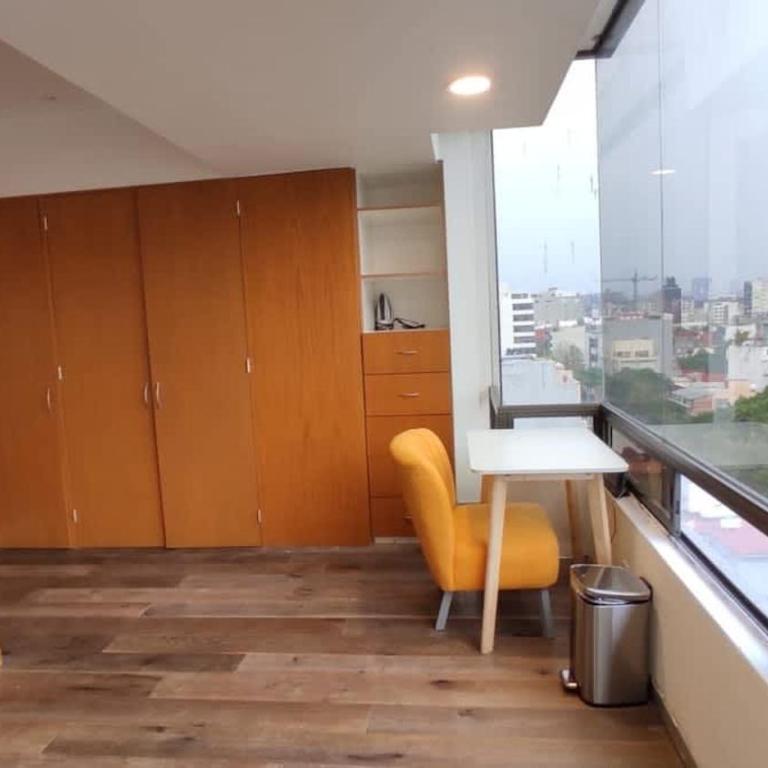 City Skyline View King bed Top Location Comfortable - Apartment - 37