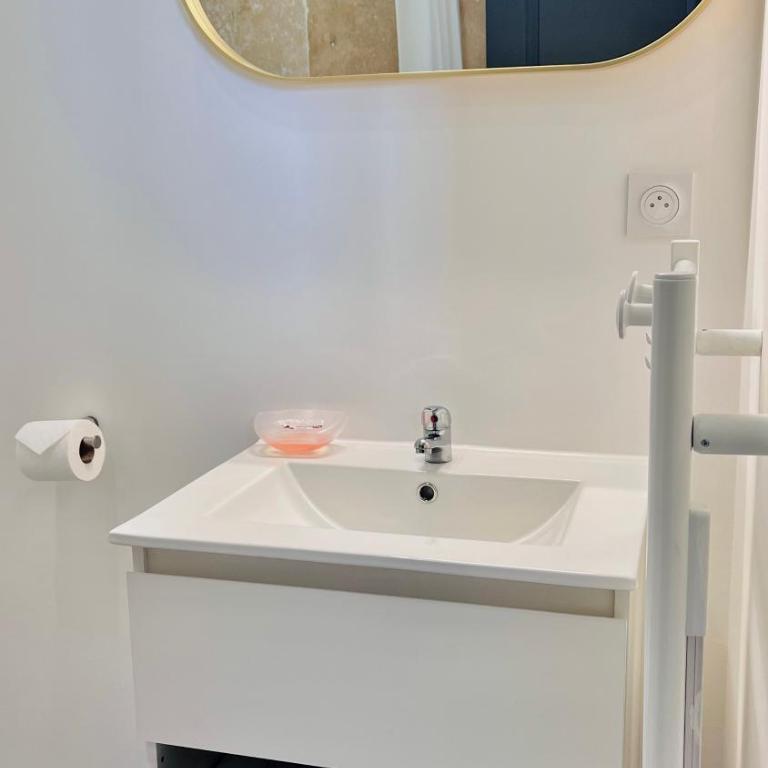 Hôtel de la paix - Appartement 1 Chambre - Vue sur Ville - 8
