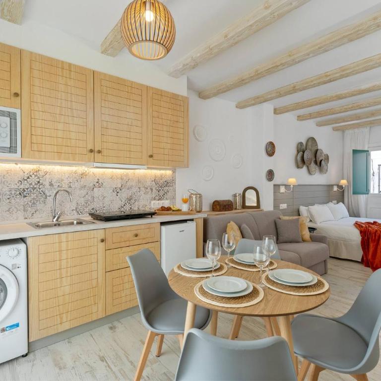 1 Casa De la Luz Centro de Estepona Home4u - Apartamento de 1 dormitorio - 3