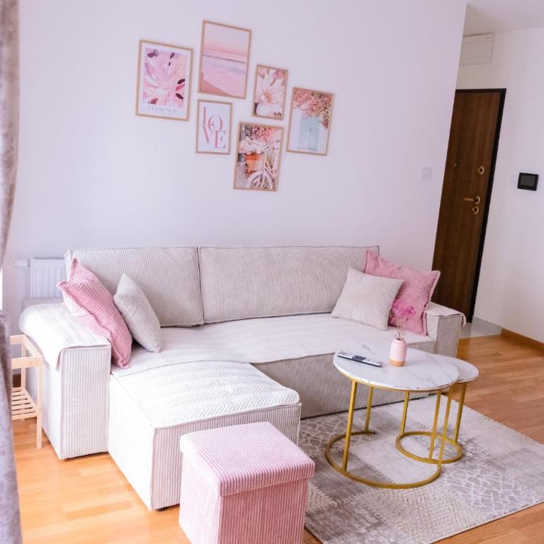Cozy Home II - One-Bedroom Apartment - 9