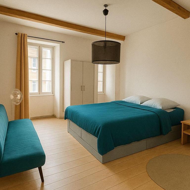 CARPENTRAS appartement climatisé 3e étage situé dans le centre historique - Appartement 3 Chambres - 13